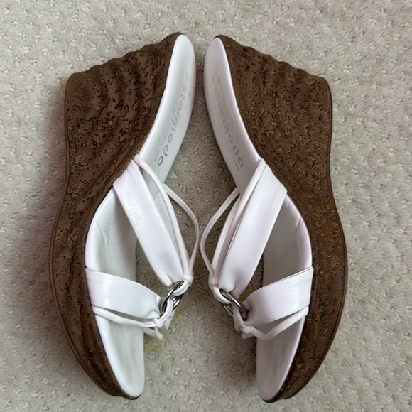 Italmoda Wedges - Picture 7 of 8